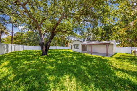 House in Miami Shores, Florida 3 bedrooms, 145.11 sq.m. № 1971536 - photo 3