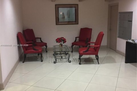 Condominio en alquiler en Miami, Florida, 2 dormitorios, 116.78 m2 № 2153610 - foto 23