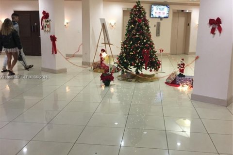 Condominio en alquiler en Miami, Florida, 2 dormitorios, 116.78 m2 № 2153610 - foto 22