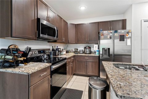 Villa ou maison à vendre à Poinciana, Floride: 3 chambres, 134.24 m2 № 2290697 - photo 7