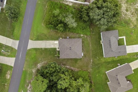 Villa ou maison à vendre à Poinciana, Floride: 3 chambres, 134.24 m2 № 2290697 - photo 22