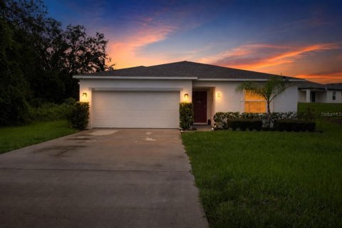 Villa ou maison à vendre à Poinciana, Floride: 3 chambres, 134.24 m2 № 2290697 - photo 3