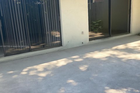 Townhouse in Miramar, Florida 2 bedrooms, 98.48 sq.m. № 1942532 - photo 21