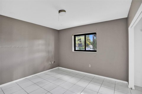 House in Homestead, Florida 4 bedrooms, 135.64 sq.m. № 1984066 - photo 22