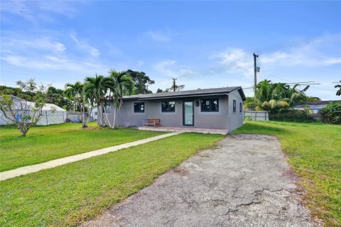 House in Homestead, Florida 4 bedrooms, 135.64 sq.m. № 1984066 - photo 6