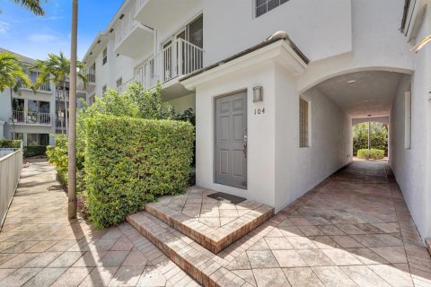 Adosado en Wilton Manors, Florida 3 dormitorios, 213.12 m2 № 2251063