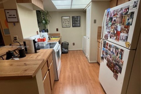 Condominio en alquiler en Plantation, Florida, 1 dormitorio, 65.77 m2 № 2049283 - foto 4