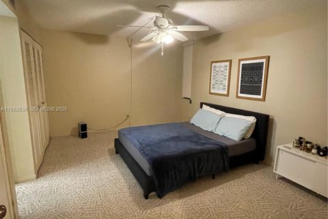 Condominio en alquiler en Plantation, Florida, 1 dormitorio, 65.77 m2 № 2049283 - foto 5