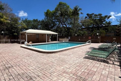 Condominio en alquiler en Plantation, Florida, 1 dormitorio, 65.77 m2 № 2049283 - foto 17