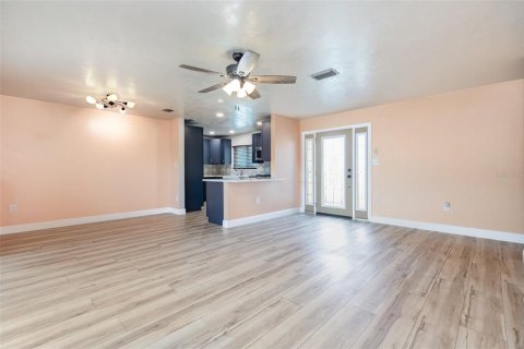 House in Palmetto, Florida 3 bedrooms, 141.12 sq.m. № 1903628 - photo 14
