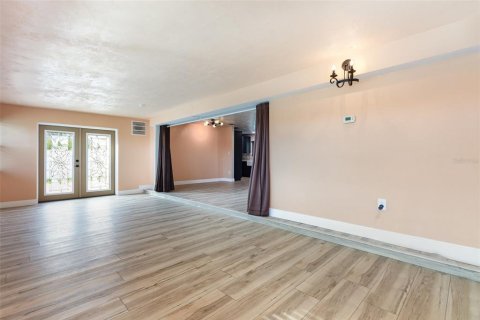 House in Palmetto, Florida 3 bedrooms, 141.12 sq.m. № 1903628 - photo 8