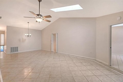 House in Sarasota, Florida 2 bedrooms, 135.27 sq.m. № 2399371 - photo 16