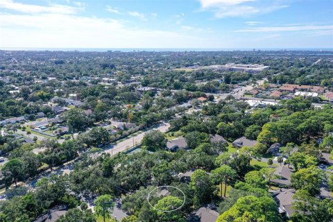 House in Sarasota, Florida 2 bedrooms, 135.27 sq.m. № 2399371