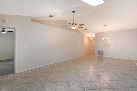 House in Sarasota, Florida 2 bedrooms, 135.27 sq.m. № 2399371 - photo 15