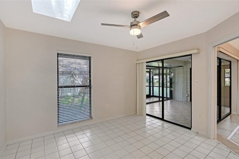 House in Sarasota, Florida 2 bedrooms, 135.27 sq.m. № 2399371 - photo 27