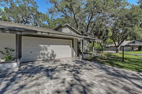 House in Sarasota, Florida 2 bedrooms, 135.27 sq.m. № 2399371 - photo 3