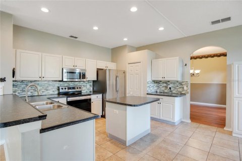 House in Ocoee, Florida 4 bedrooms, 200.39 sq.m. № 1787596 - photo 12