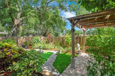 House in Ocoee, Florida 4 bedrooms, 200.39 sq.m. № 1787596 - photo 4
