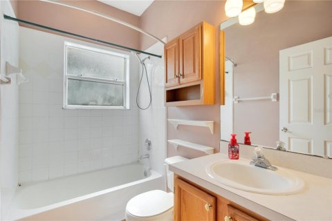 House in Ocoee, Florida 4 bedrooms, 200.39 sq.m. № 1787596 - photo 23