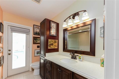 House in Venice, Florida 3 bedrooms, 241.45 sq.m. № 2239790 - photo 20
