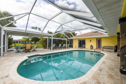 House in Venice, Florida 3 bedrooms, 241.45 sq.m. № 2239790 - photo 24