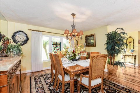 House in Venice, Florida 3 bedrooms, 241.45 sq.m. № 2239790 - photo 8