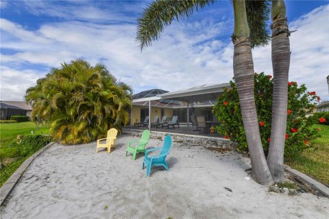 House in Venice, Florida 3 bedrooms, 241.45 sq.m. № 2239790 - photo 27