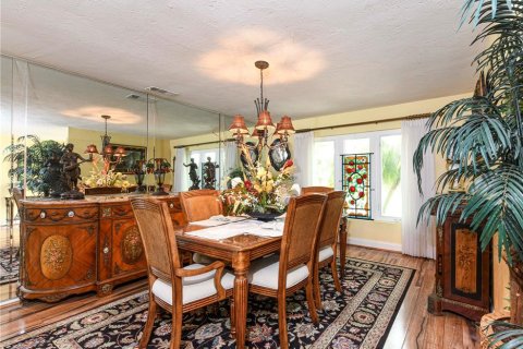 House in Venice, Florida 3 bedrooms, 241.45 sq.m. № 2239790 - photo 9