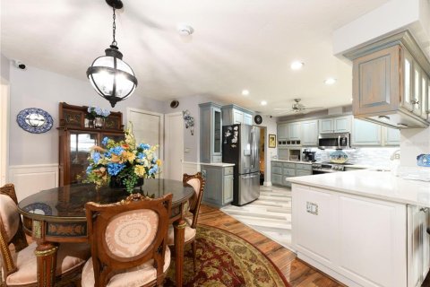 House in Venice, Florida 3 bedrooms, 241.45 sq.m. № 2239790 - photo 6
