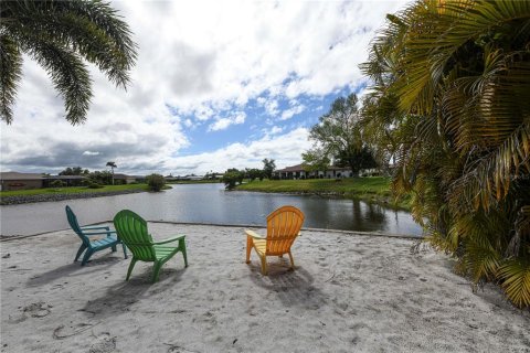 House in Venice, Florida 3 bedrooms, 241.45 sq.m. № 2239790 - photo 28
