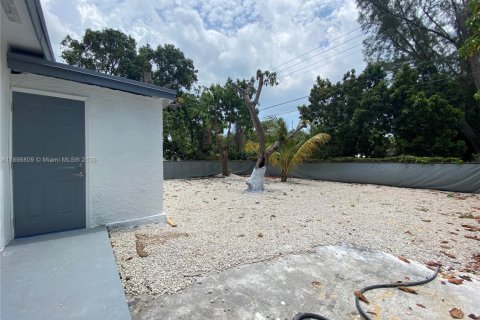 Casa en alquiler en Miami, Florida, 3 dormitorios, 197.32 m2 № 1948404 - foto 15