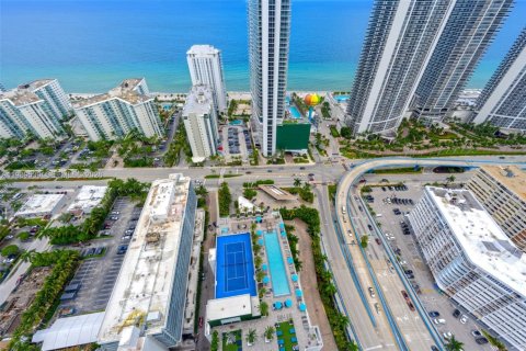 Copropriété à vendre à Hollywood, Floride: 2 chambres, 96.99 m2 № 2051600 - photo 16