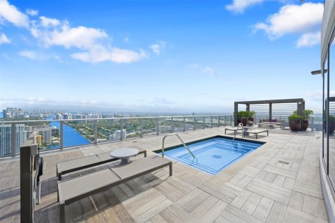 Copropriété à vendre à Hollywood, Floride: 2 chambres, 96.99 m2 № 2051600 - photo 24