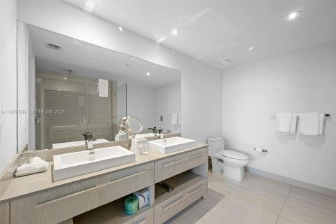 Copropriété à vendre à Hollywood, Floride: 2 chambres, 96.99 m2 № 2051600 - photo 11