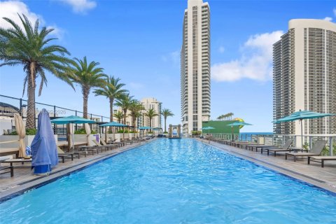 Copropriété à vendre à Hollywood, Floride: 2 chambres, 96.99 m2 № 2051600 - photo 19