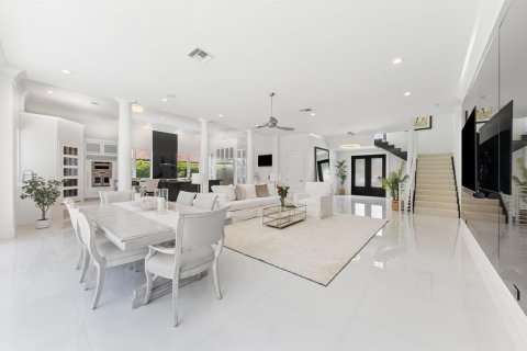 Villa ou maison à vendre à Boynton Beach, Floride: 3 chambres, 351.17 m2 № 2087240 - photo 4