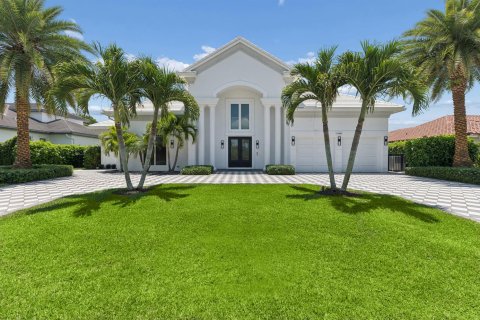 Casa en Boynton Beach, Florida 3 dormitorios, 351.17 m2 № 2087240