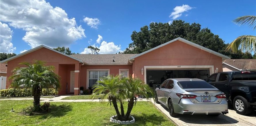 Casa en Kissimmee, Florida 3 dormitorios, 149.48 m2 № 1735130