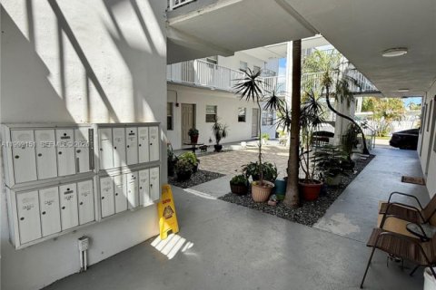 Снять в аренду квартиру в Холливуд, Флорида 1 спальня, 65.03м2, № 2066100 - фото 11