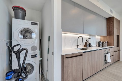 Condominio en venta en Miami Beach, Florida, 2 dormitorios, 82.4 m2 № 2081884 - foto 17