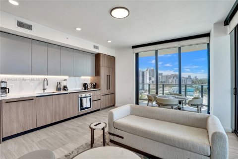 Condominio en venta en Miami Beach, Florida, 2 dormitorios, 82.4 m2 № 2081884 - foto 6