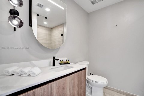 Condominio en venta en Miami Beach, Florida, 2 dormitorios, 82.4 m2 № 2081884 - foto 14