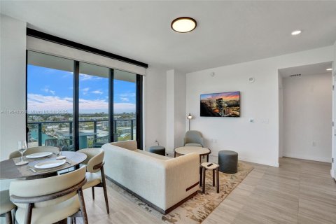 Condominio en venta en Miami Beach, Florida, 2 dormitorios, 82.4 m2 № 2081884 - foto 7