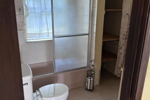 Villa ou maison à vendre à Miami, Floride: 4 chambres, 151.52 m2 № 2414337 - photo 6