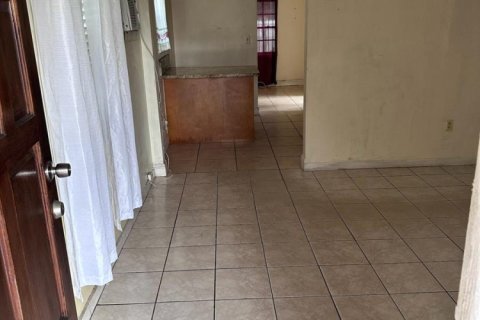 Villa ou maison à vendre à Miami, Floride: 4 chambres, 151.52 m2 № 2414337 - photo 13