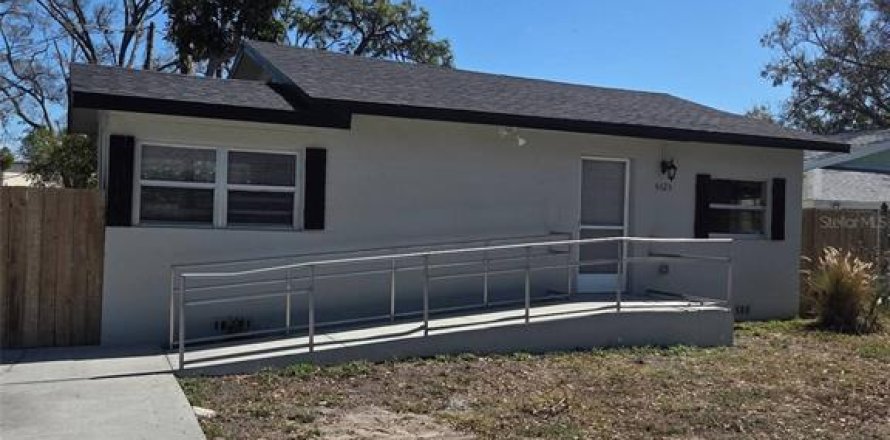 Villa ou maison à Saint Petersburg, Floride 2 chambres, 70.33 m2 № 2383841