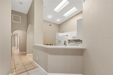 Townhouse in Lutz, Florida 2 bedrooms, 119.66 sq.m. № 2201915 - photo 9