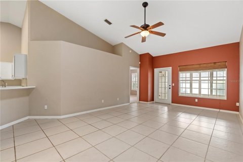 Townhouse in Lutz, Florida 2 bedrooms, 119.66 sq.m. № 2201915 - photo 7