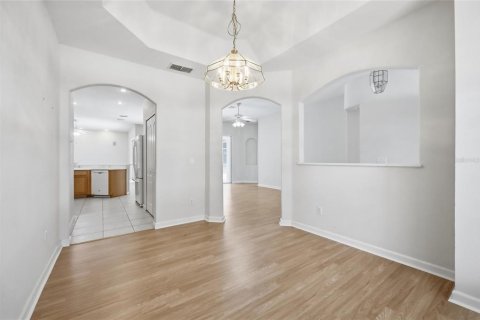 Casa en venta en Apopka, Florida, 4 dormitorios, 229.19 m2 № 2109278 - foto 9