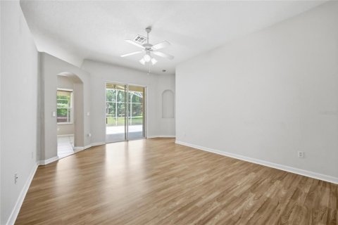 Casa en venta en Apopka, Florida, 4 dormitorios, 229.19 m2 № 2109278 - foto 11